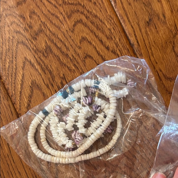 Assorted Jewelry Collection - Picture 15 of 16